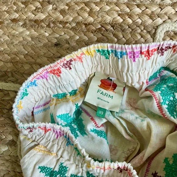 FARM Rio cross stitch linen bird shorts - Picture 5 of 8